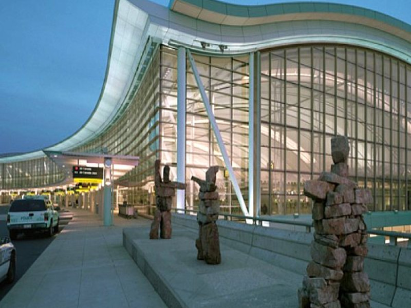 Airport VIP Toronto Service photo