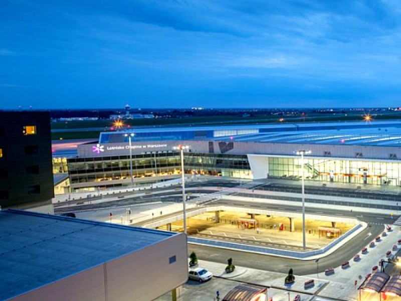 Warsaw airport VIP service photo