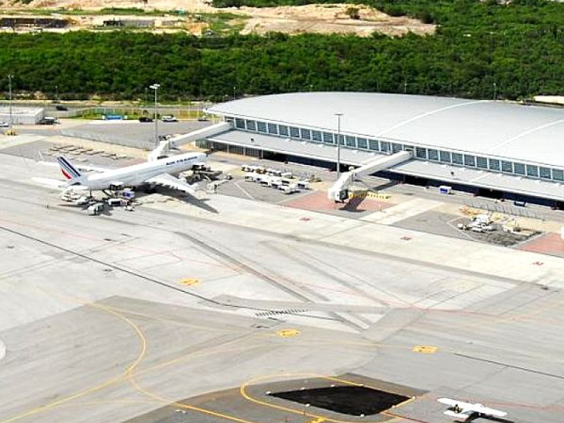 SXM Airport VIP Service photo