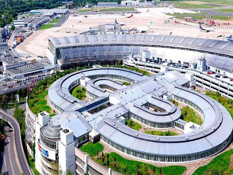 VIP Service Dusseldorf Airport photo